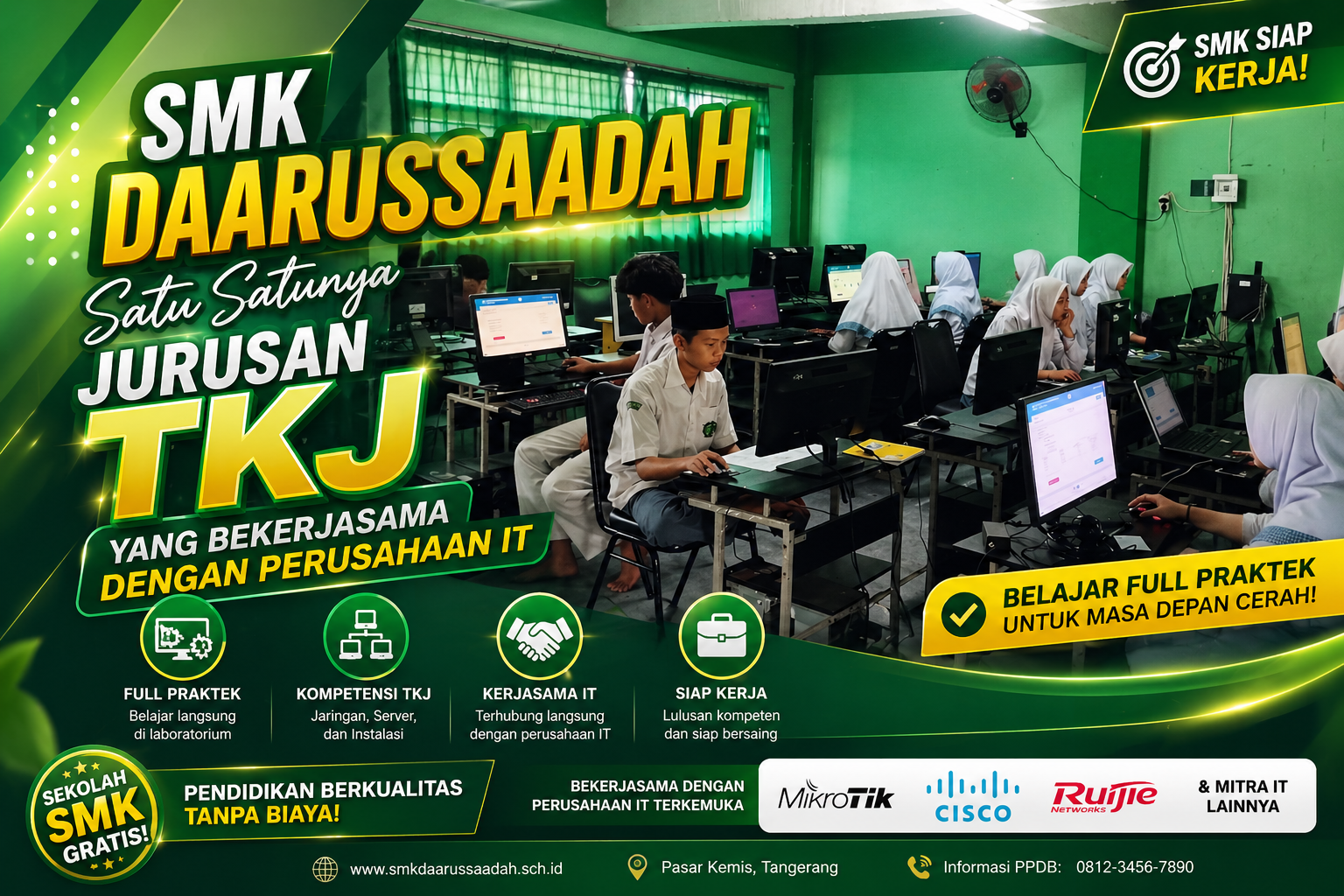 Foto Kepala Sekolah SMK Darussaadah Tangerang Kota